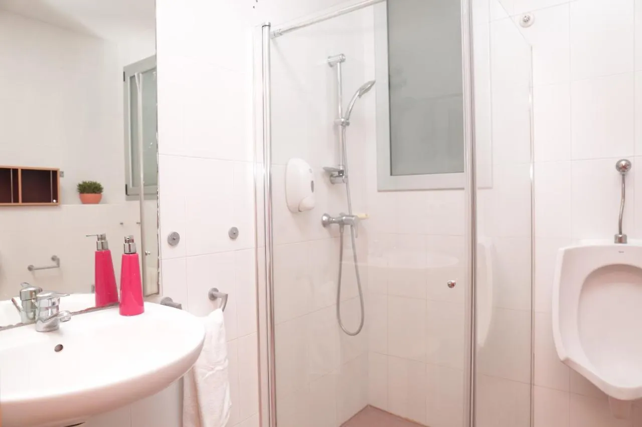 Mora Rooms Barcelona 0*,  Spain